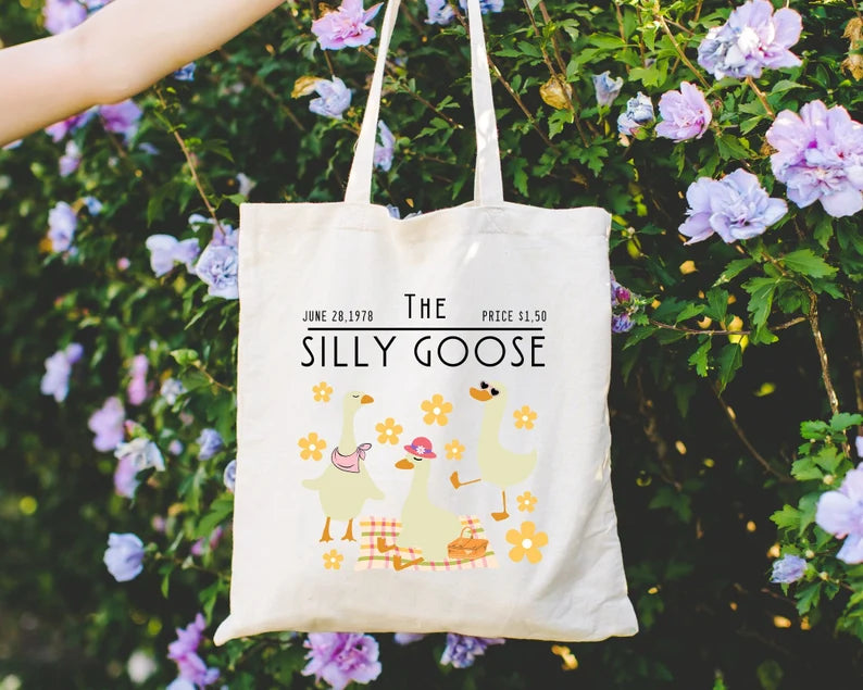 THE SILLY GOOSE TOTE